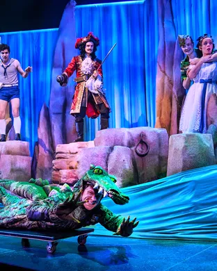 Peter Pan Goes Wrong